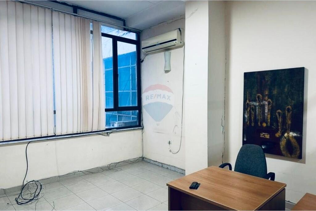 Office for rent, former exhibition