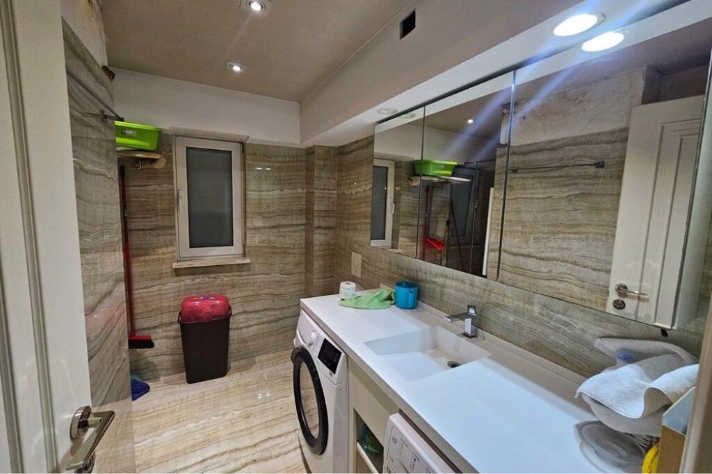 2+1 Apartment for sale in the Center of Tirana