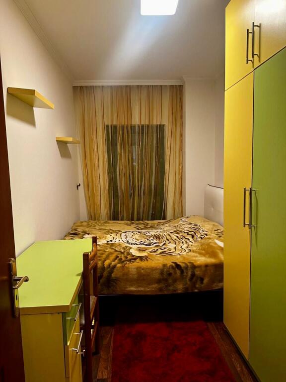 📣 QERA Apartament 2+1 📍 Rruga e "Kavajes", Prane Kishes Katolike ✨