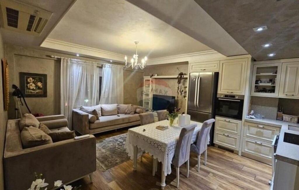 Apartment - For Sale - 9 Floors, Tirana(ID: 530571009-44)