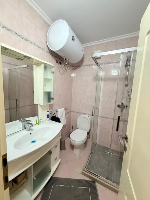 Apartament 3+1+2 me qera ne Bllok