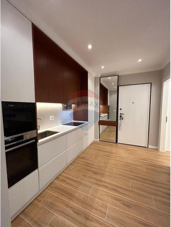 Apartament 1+1 me qira Komuna e Parisit