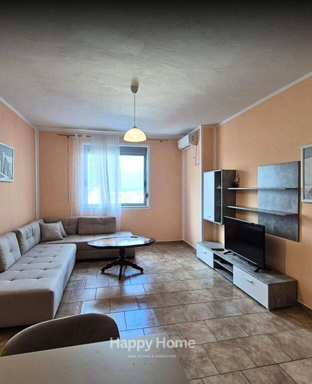 💣MUNDESI FANTASTIKE INVESTIMI AiR BNB ose BANIM.💣  ❤️ 2Apartamente ngjitur me njera tjetren.  Shiten 2 apartamente  1+1  vec e vec ose te dyja bashke, në një zonë shumë të kërkuar të Orikumit, Vlorë, ideal si për banim ashtu edhe për investim.   