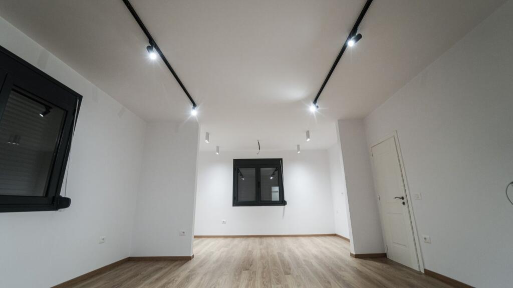 Jepet me Qera Ambjent Biznesi lagja 2 ne Durres