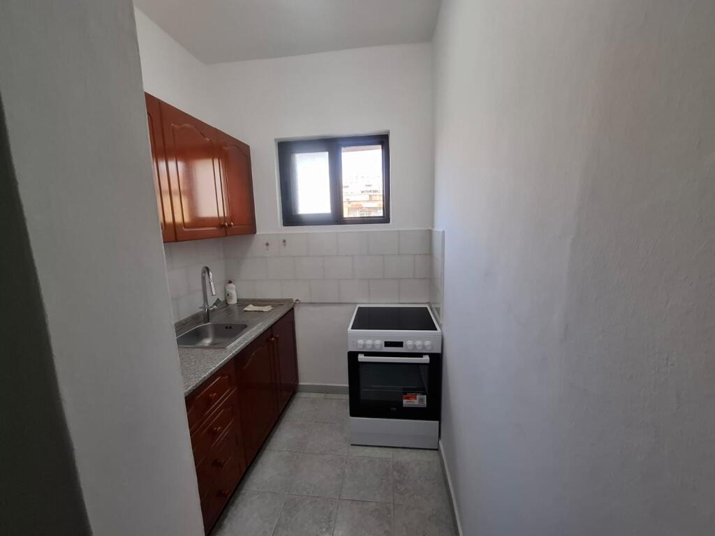 Jepet apartament me qera 1+1