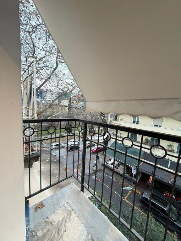 Apartament modern 1+1 me kuzhinë të veçuar te Shallvaret