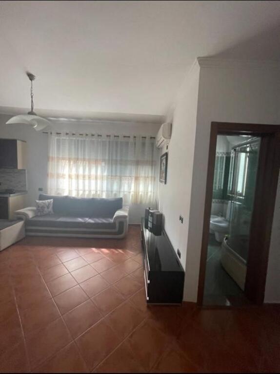 APPARTAMENTO IN AFFITTO 1+1 STRADA DI DURRËS 45.000 LEKE