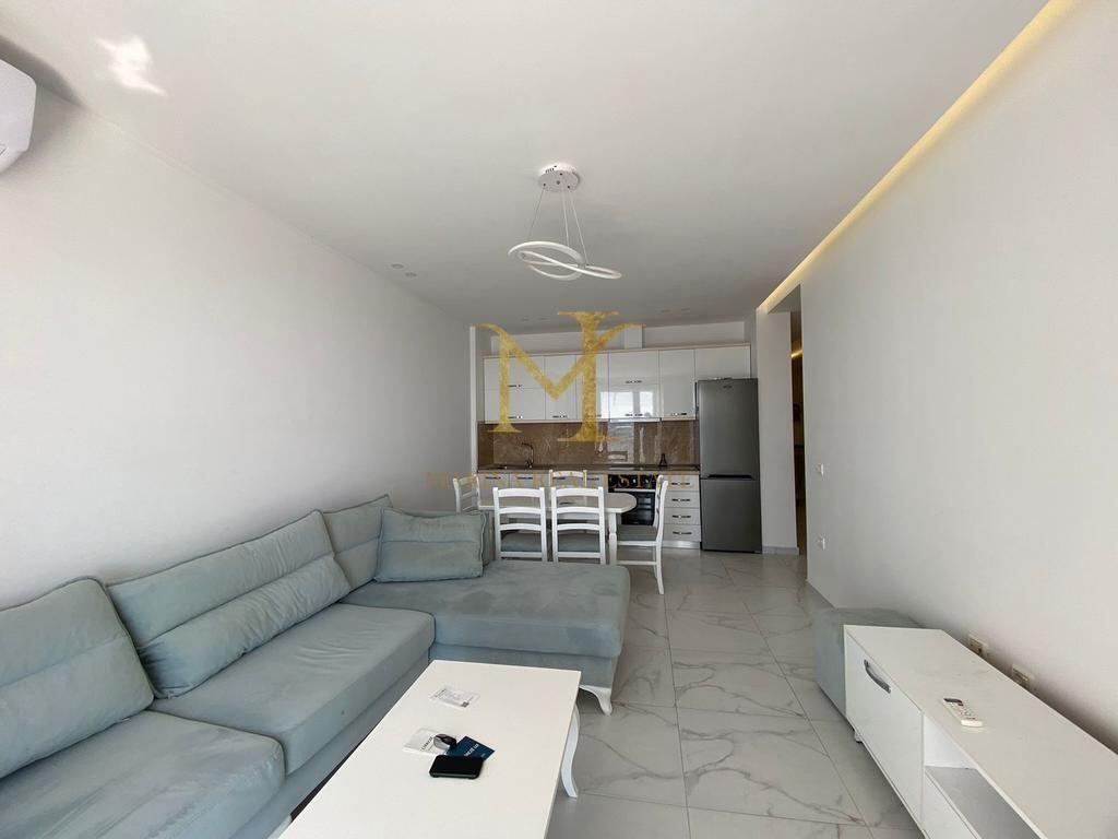 APARTAMENT 1+1 VIJA E PARE ME DETIN NE PLAZH DURRES !!