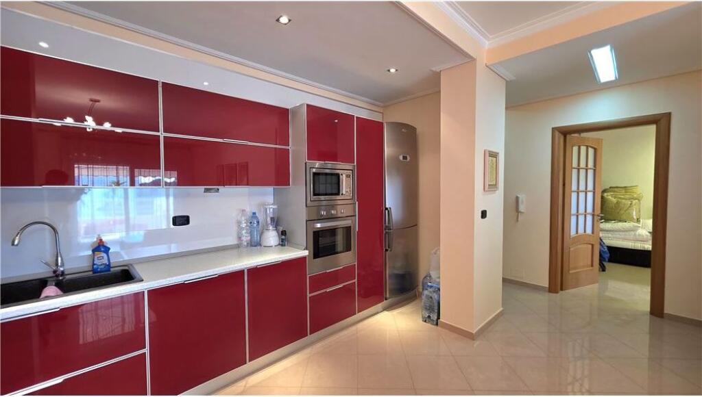 Apartament 1+1 me pamje nga deti ne shitje,Vlore