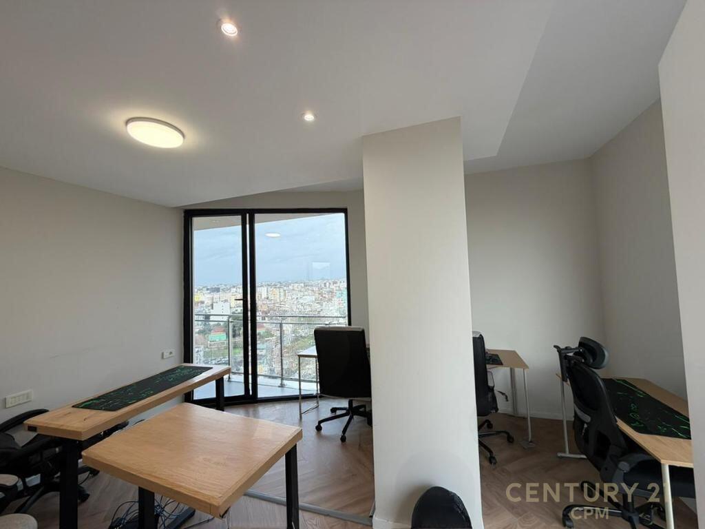 ZYRA ME QIRA TEK GOLDEN TOWER RESIDENCE!  2+1+2