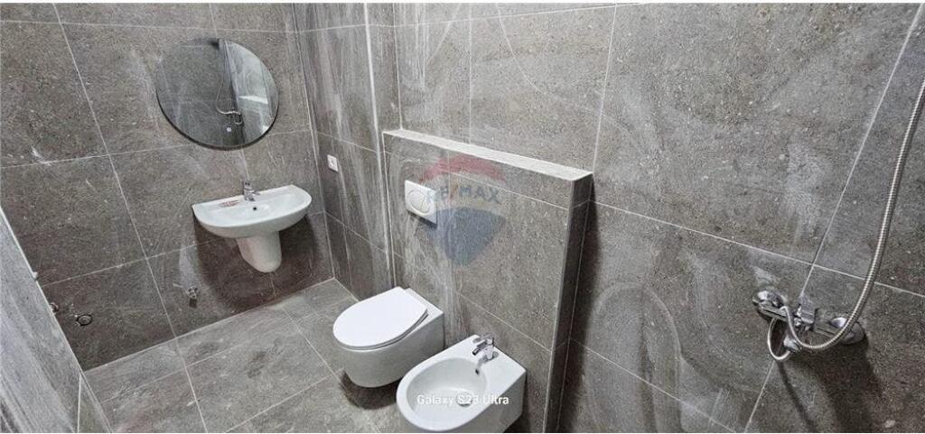 SHITET Apartament 2+1+2+Post Parkimi Fusha e Aviacionit !