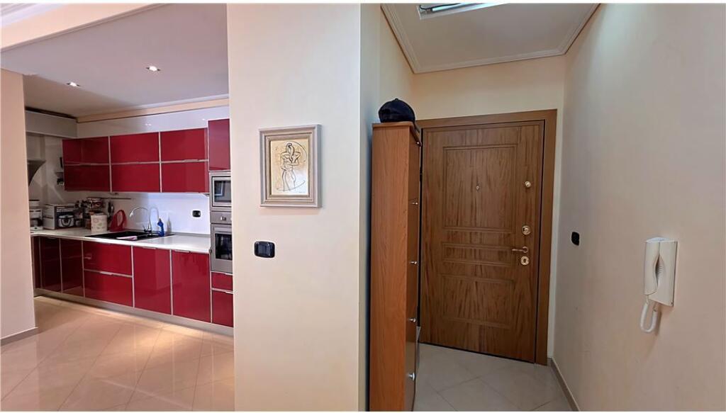 Apartament 1+1 me pamje nga deti ne shitje,Vlore