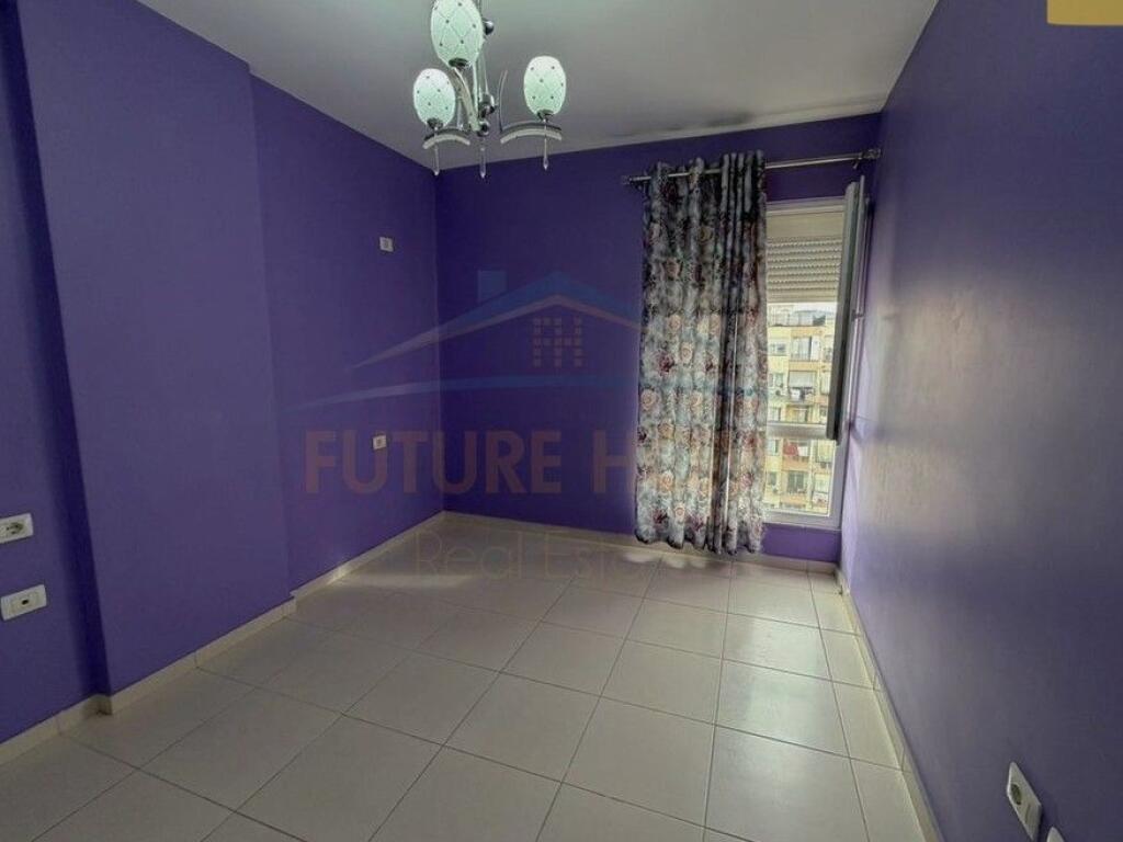 Shitet, Apartament 2+1, Unaza e Re, Tiranë