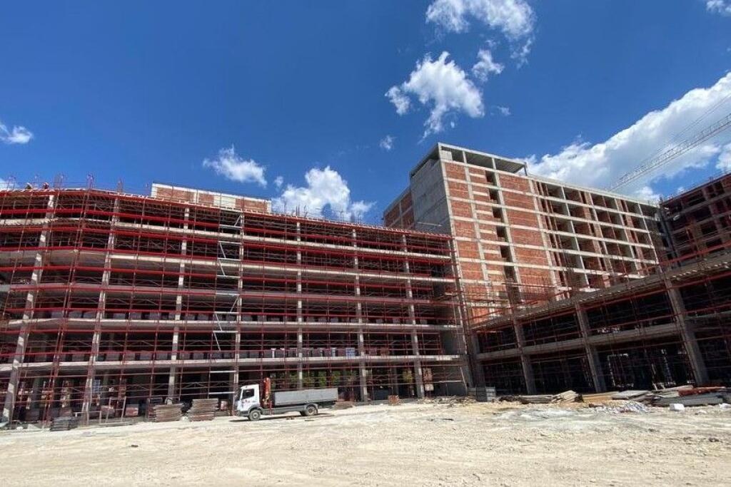 Ofrojme apartament per shitje tek Rruga e Kavajes,Riverside Residence