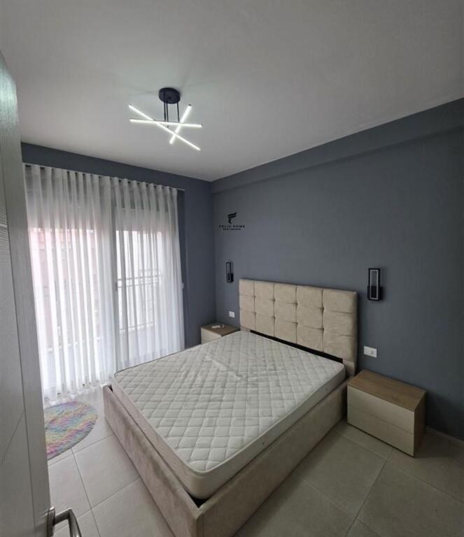 APARTAMENT ME QERA 2+1 KOPSHTI BOTANIK 90.000 LEKE