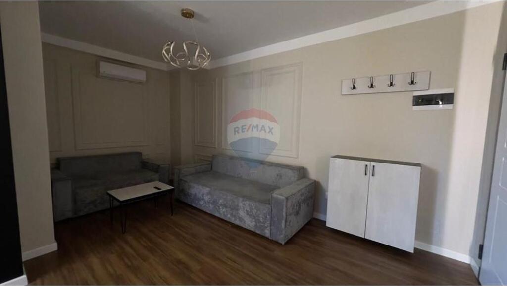 Apartment 1+1 for rent, Commune of Paris, near the Playground