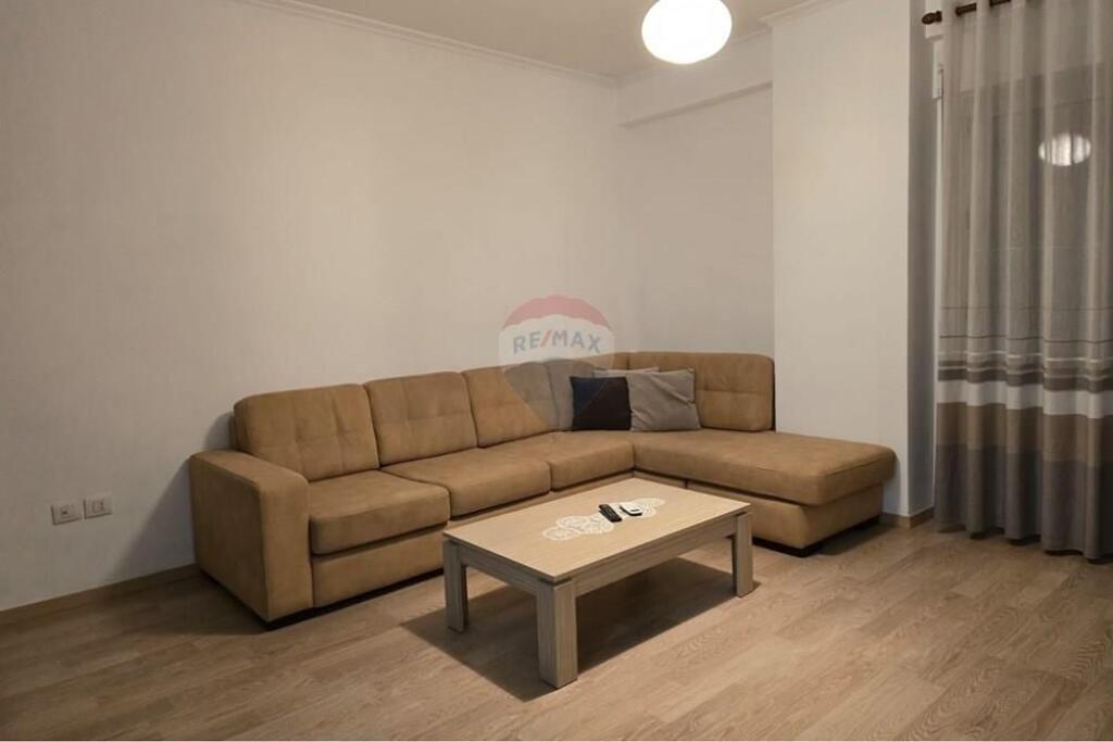 Apartment 1+1 for rent Kavaja Street!