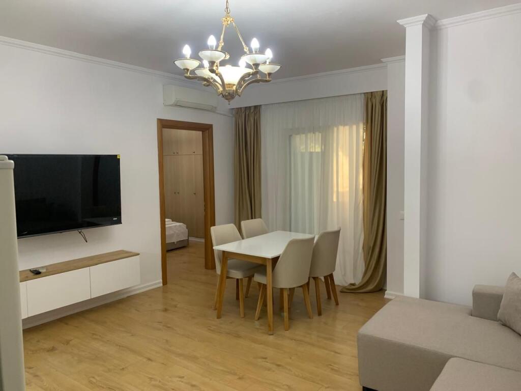 Shitet Apartament 2+1 – Liqeni i Thatë 🌿