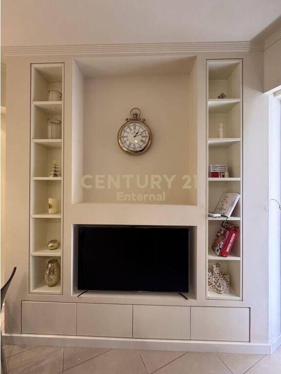 Apartament 3+1+2 + Post Parkimi per qira tek Rruga e Kosovareve 1,500 € /Muaj Sip. Totale  136m2