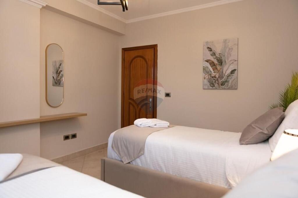 Jepet me qira apartament 3+1+2 (dy tualete)
