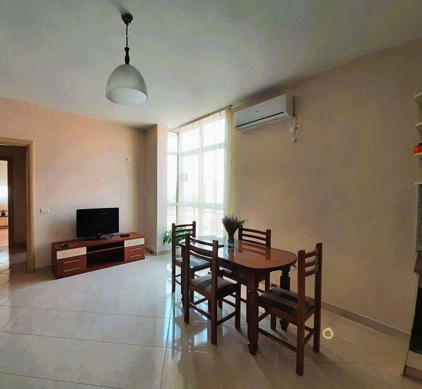 Tirane, jepet me qera apartament 1+1+Aneks+Ballkon Kati 4, 50 m² 500 €