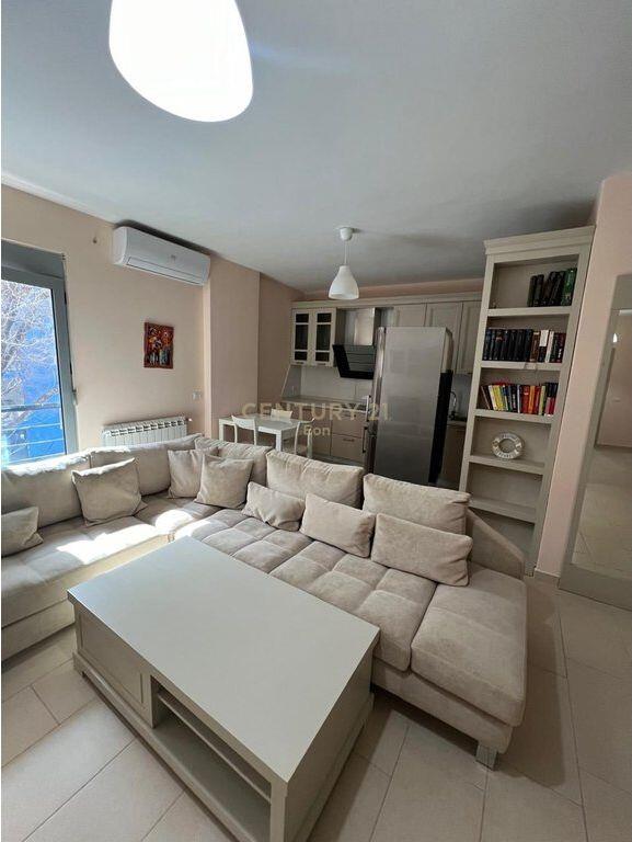 JEPET ME QERA APARTAMENT 2+1+2 MODERN TEK STADIUMI NE DURRES!