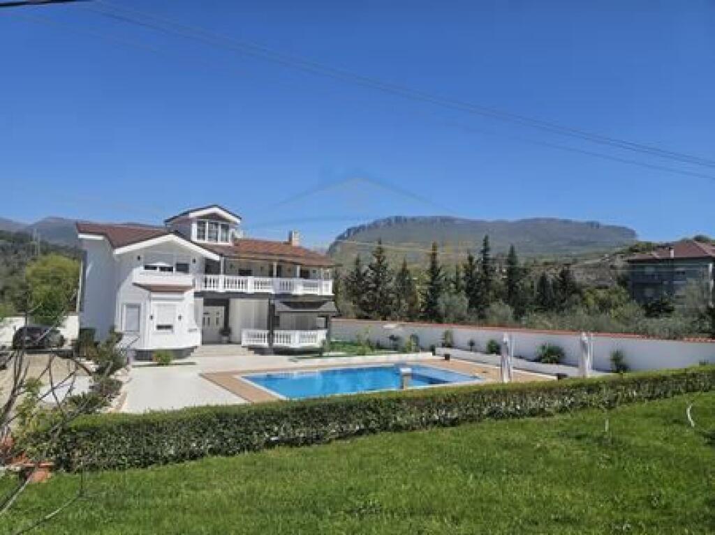 For sale, Villa+Land, Ibë, Tirana.