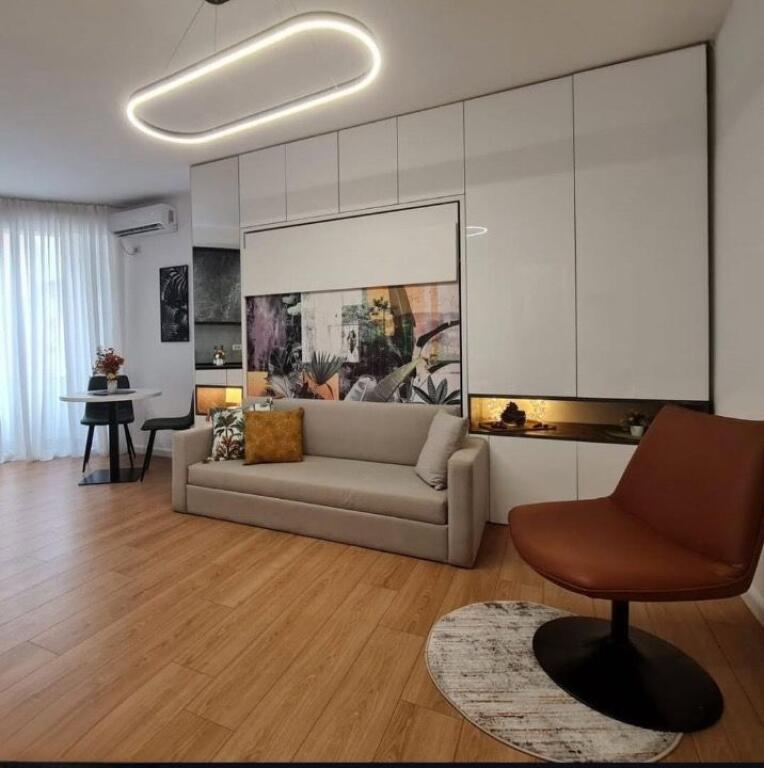 🏢 Studio/Garsoniere 35m² in Vendita – Komuna e Parisit