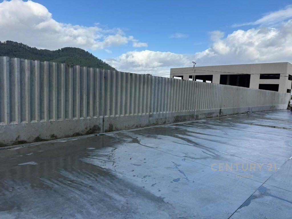 MULTIFUNCTIONAL BUILDING FOR RENT IN THE VAQARR AREA!