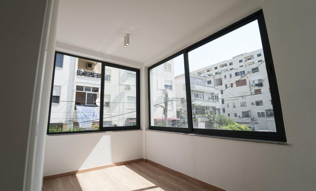 Jepet me Qera Ambjent Biznesi lagja 2 ne Durres