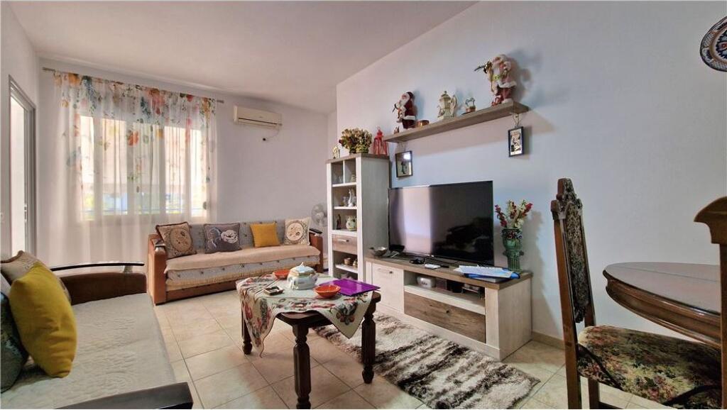 Apartament 1+1 me verande ne shitje ne Vlore.