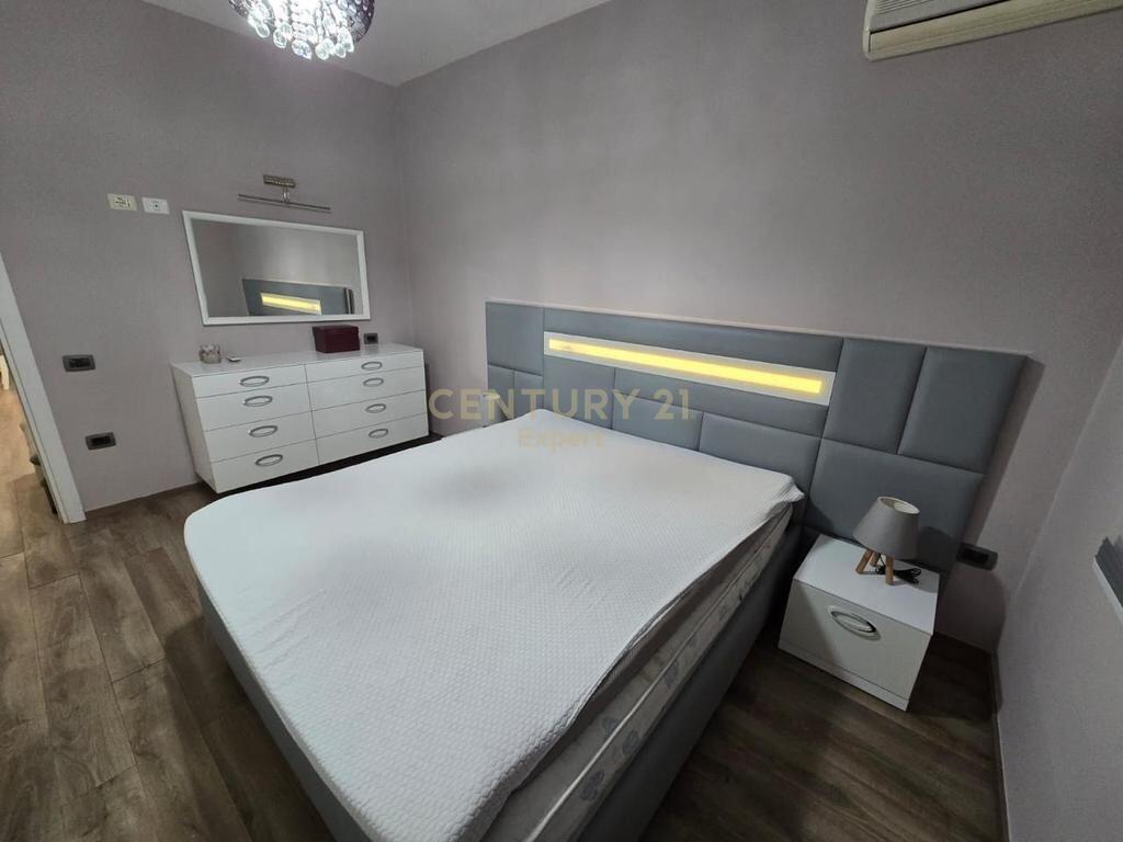 Apartament 1+1 me qera Pazari i Ri