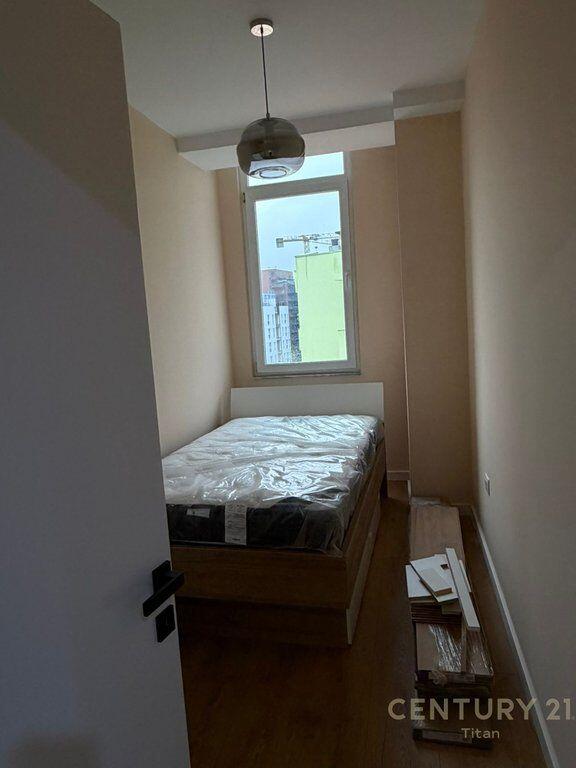 2+1 Apartment for Rent near Bulevardi Te Ri!