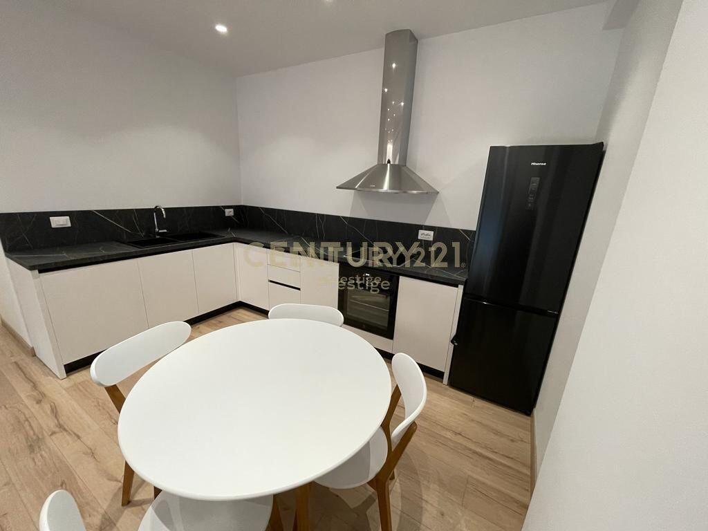 APPARTAMENTO PREMIUM IN AFFITTO APPARTAMENTO 2+1+2 IN VIA ELBASAN, TIRANA!