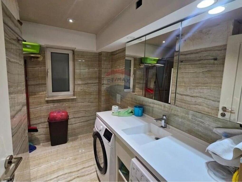 Apartment - For Sale - 9 Floors, Tirana(ID: 530571009-44)