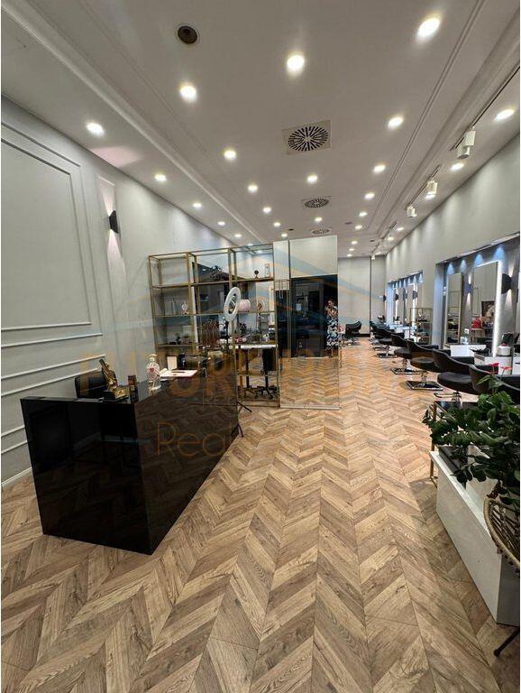 Shitet, Ambient Biznesi, Rruga e Kosovarëve, Tiranë.