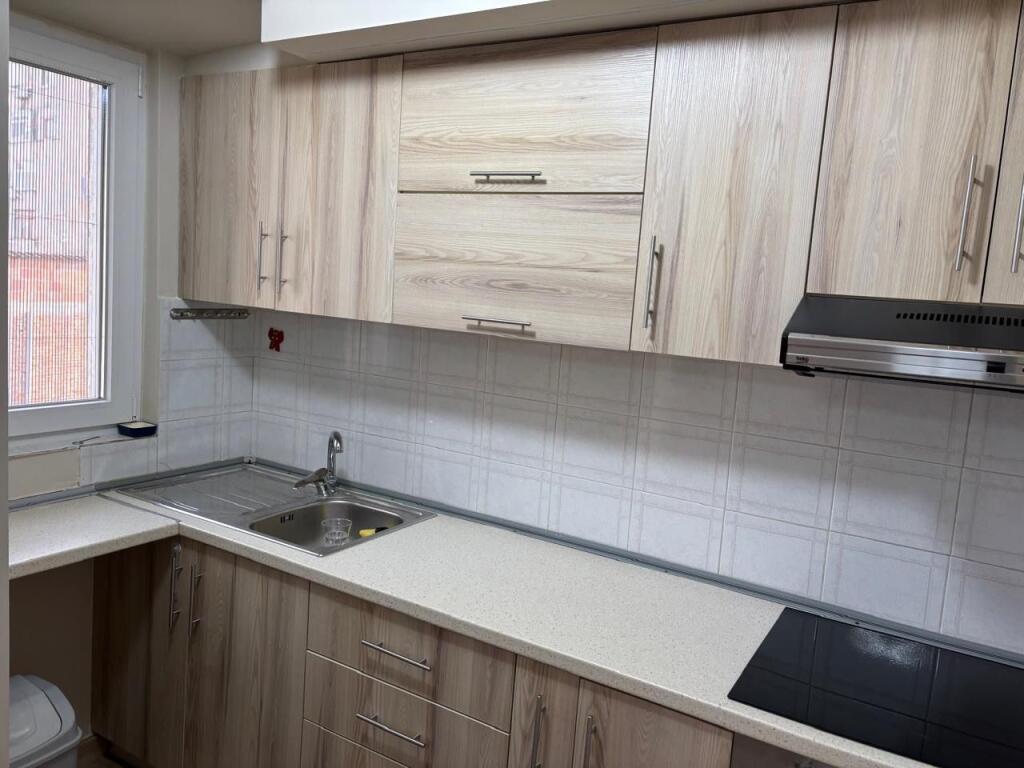 Apartament 2+1 me Qera - Rruga e Elbasanit (Osman Myderizi)