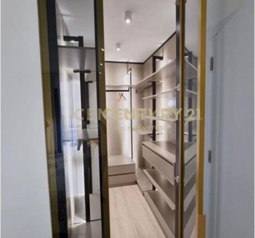 BLV. ZOGU I PARE, JAPIM APARTAMENT 1+1 PER QIRA!
