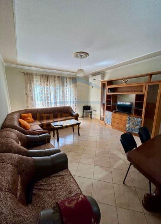 Qera, Apartament 2+1, Fresk, Tiranë.