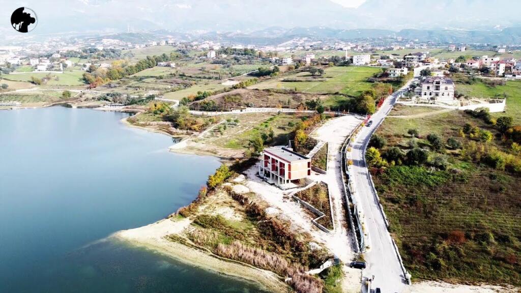SHITET APARTAMENT 3+1+BALLKONE "LAKE LAND, FARKË" 344.000 EURO