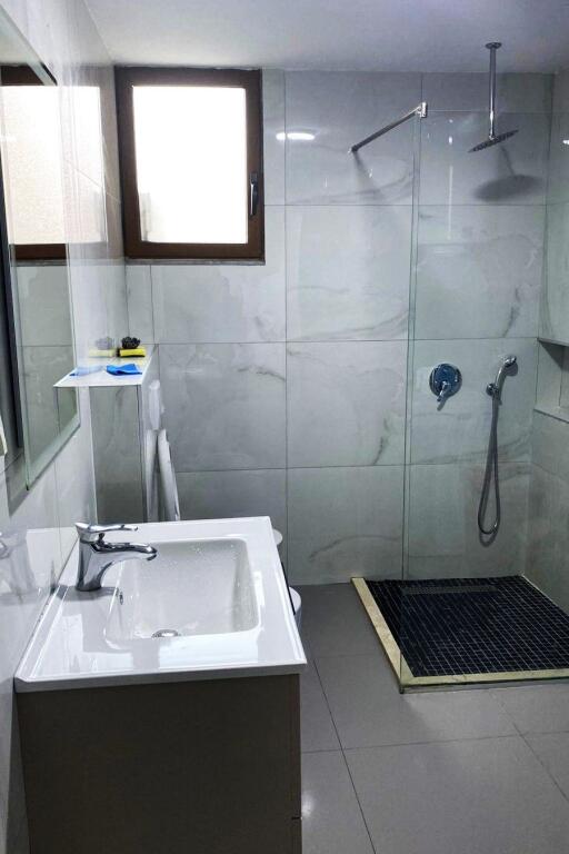 Floor Villa for Rent 1+1 in Ali Demi (ID BV22371) Tirana.