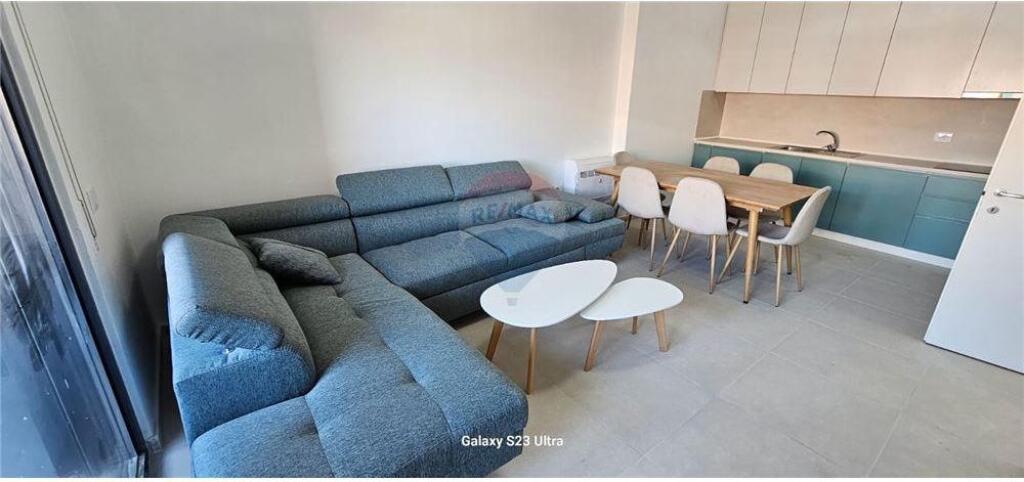 SHITET Apartament 2+1+2+Post Parkimi Fusha e Aviacionit !