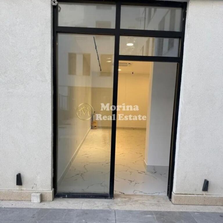 Affitto | Locale Commerciale | Via Mine Peza | 900 €/mese