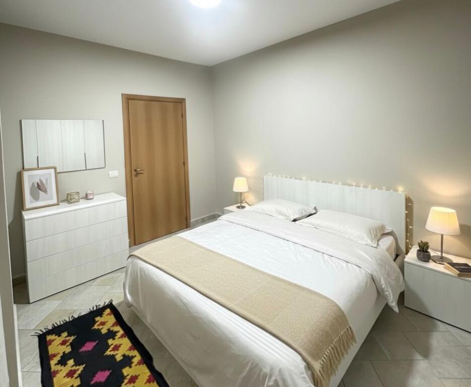 Appartamento 1+1+1 Balcone In Affitto