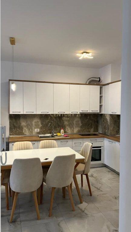 Shitet apartament 2+1+2 tek OASIS REZIDENCE.