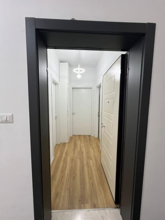 🏠 Jepet me Qira Apartament 1+1 – 📍 Ish Fusha e Aviacionit💰 60,000 lekë / muaj