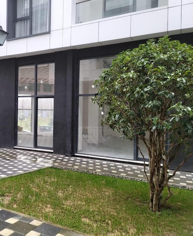 SHOP FOR RENT 138.45 M2 TEG 2800 EURO