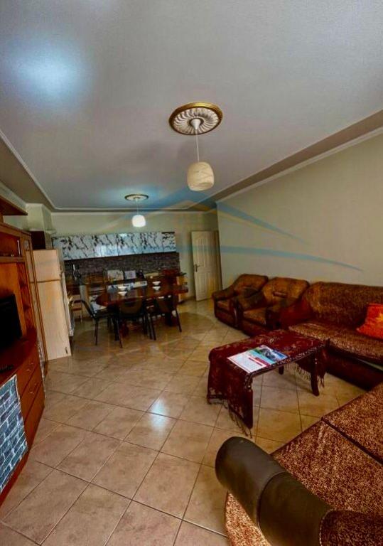 Qera, Apartament 2+1, Fresk, Tiranë.