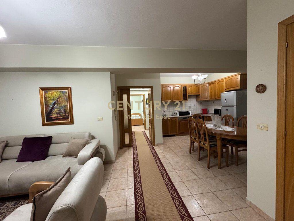 AFFITTASI APPARTAMENTO 2+1 NELLA ZONA DELLA NUOVA TIRANA