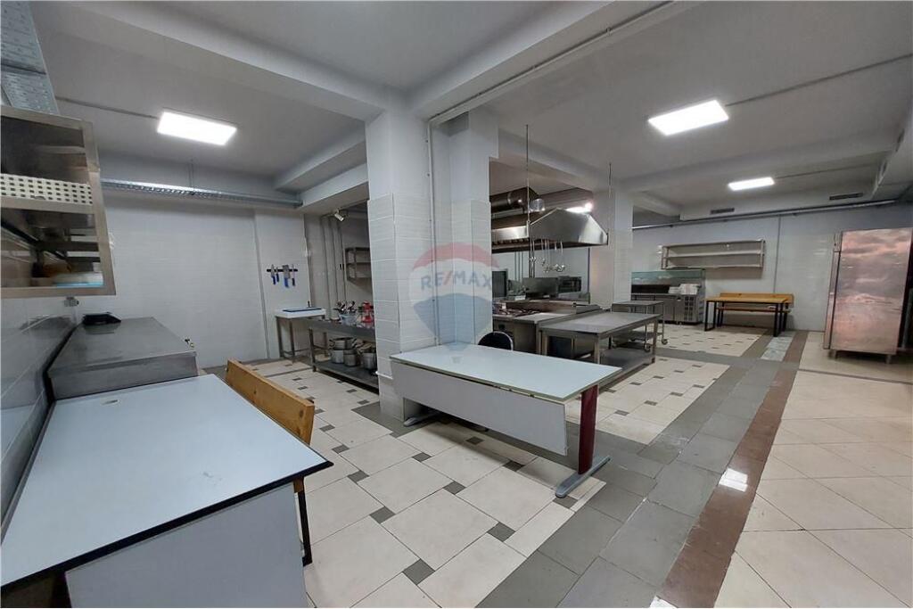 Shop - For Sale - Barricades Street, Tirana(ID: 530181070-361)